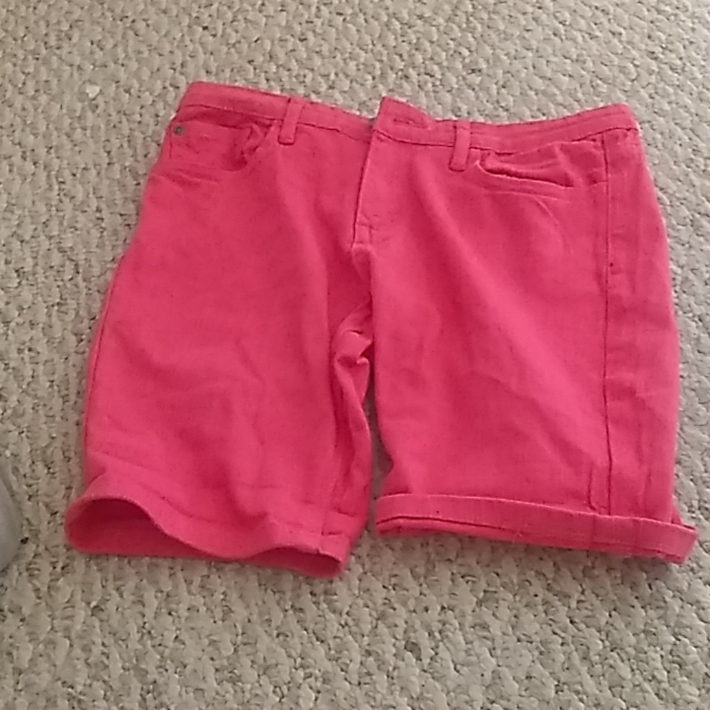 A coral shorts